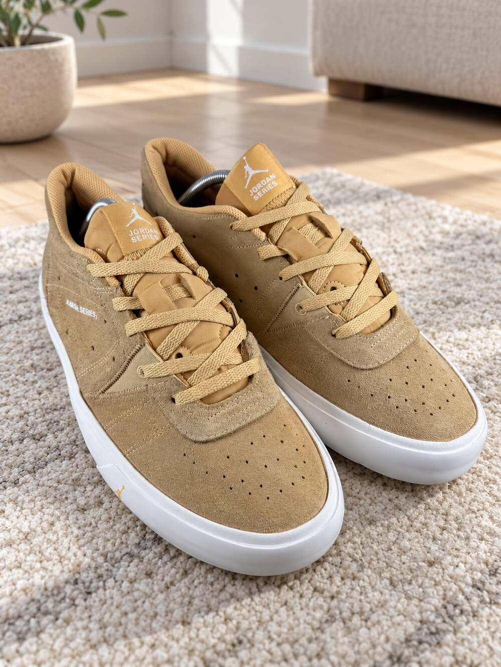 Jordan Series ES Men’s Suede Sneakers Celestial Gold Sail Low Top Size 11